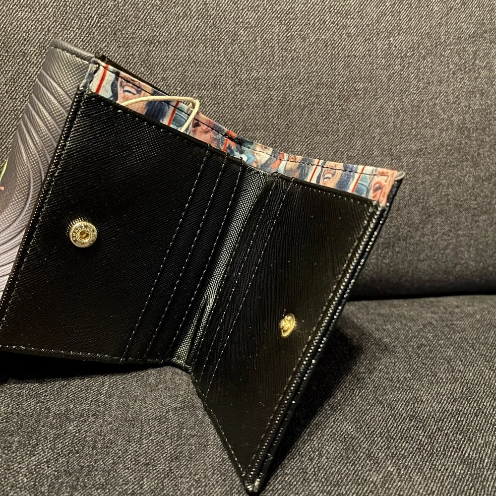 Loungefly The Beatles vinyl record crossbody & wallet - Picture 11 of 12